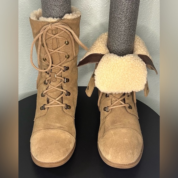 UGG AUS Gradin Lace Up Suede Wool Winter Boots Sheepskin Fur Outdoor Fold Over - Picture 4 of 16